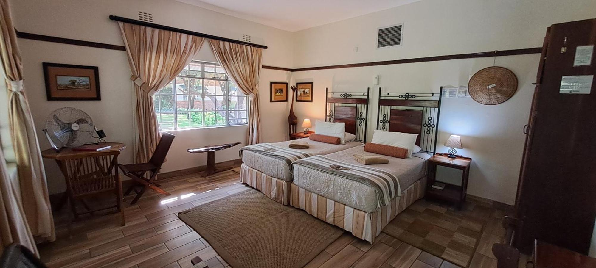 Woodlands Stop Over And Lodge Francistown Esterno foto